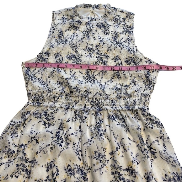 Floral Mini Sleeveless Dress - Size Medium - Picture 7 of 11